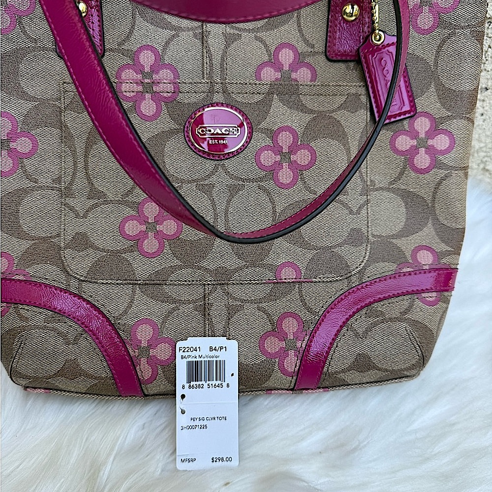 Coach Peyton signature clover tote - Picture 7 of 16